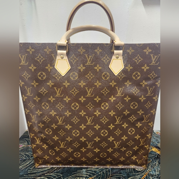 Louis Vuitton Sac Plat Bag - Picture 8 of 16
